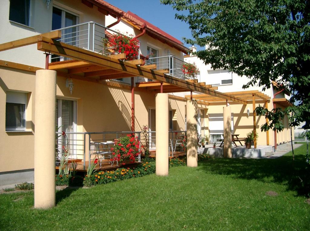 Luca Apartments Zalakaros Ngoại thất bức ảnh